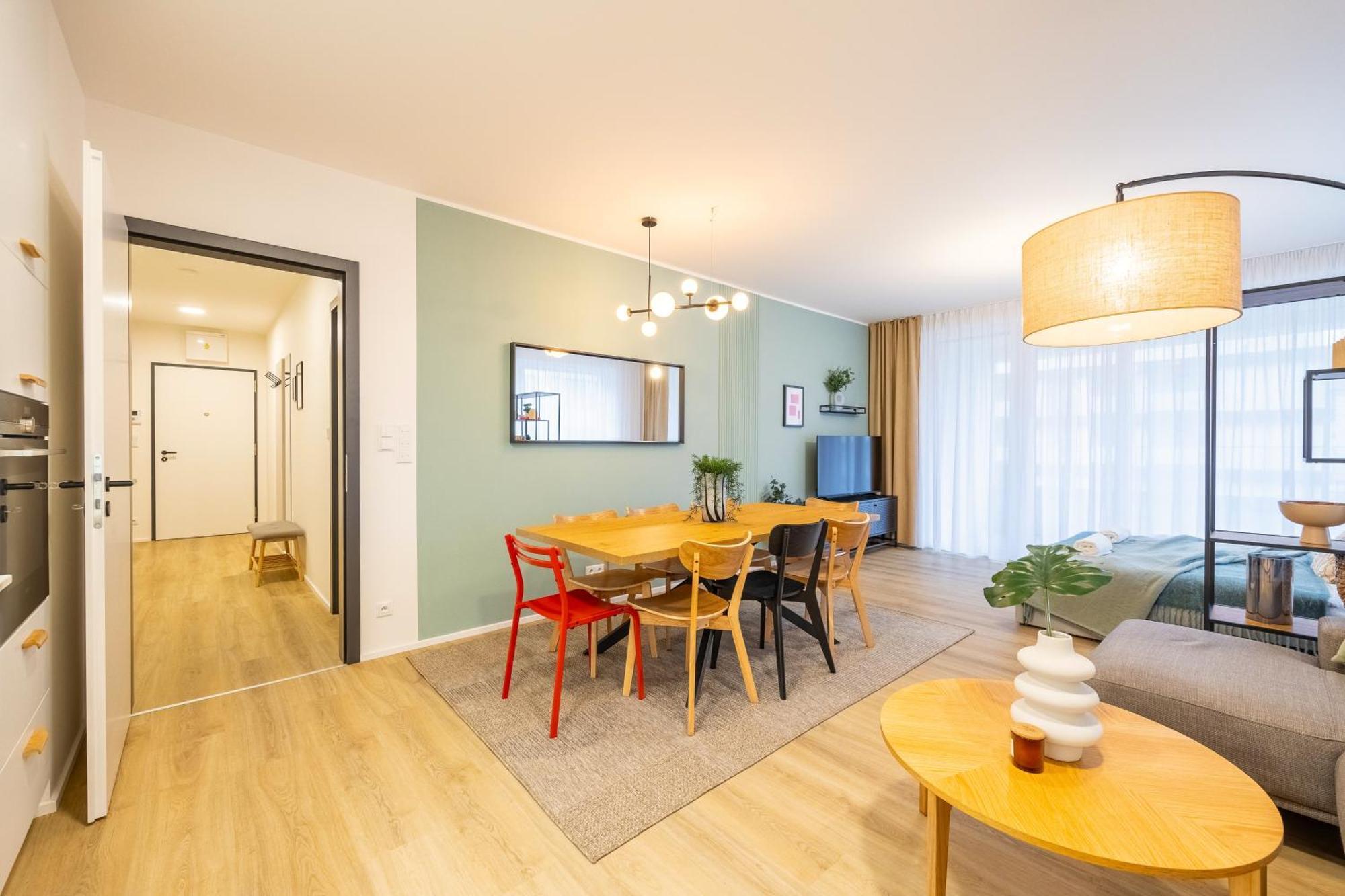 Spacious 3br - 2 Parking Spots, Full Kitchen, By Gravity Appartement Prague